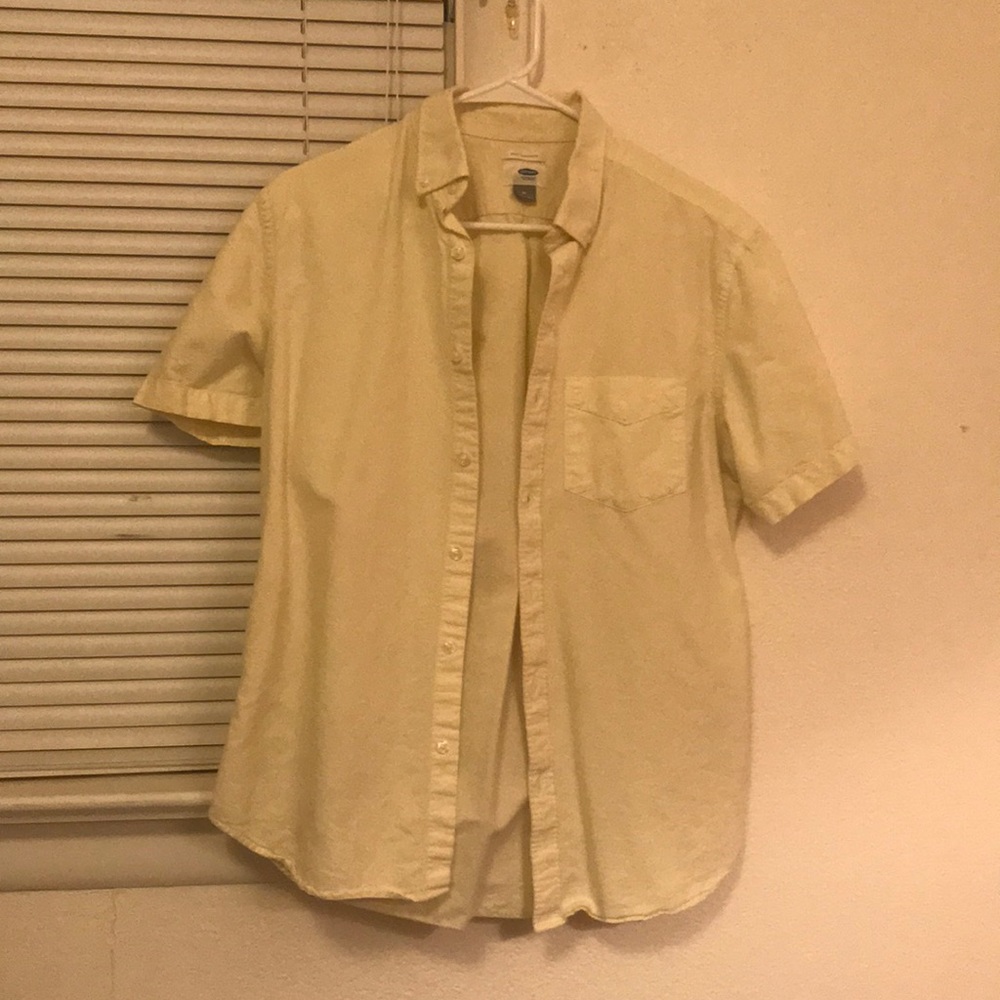 Men’s yellow button up